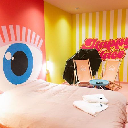 Capsule Girl Power Spa - Balneo - Sauna - Karaoke - Billard - 2 Chambres Charleroi Esterno foto