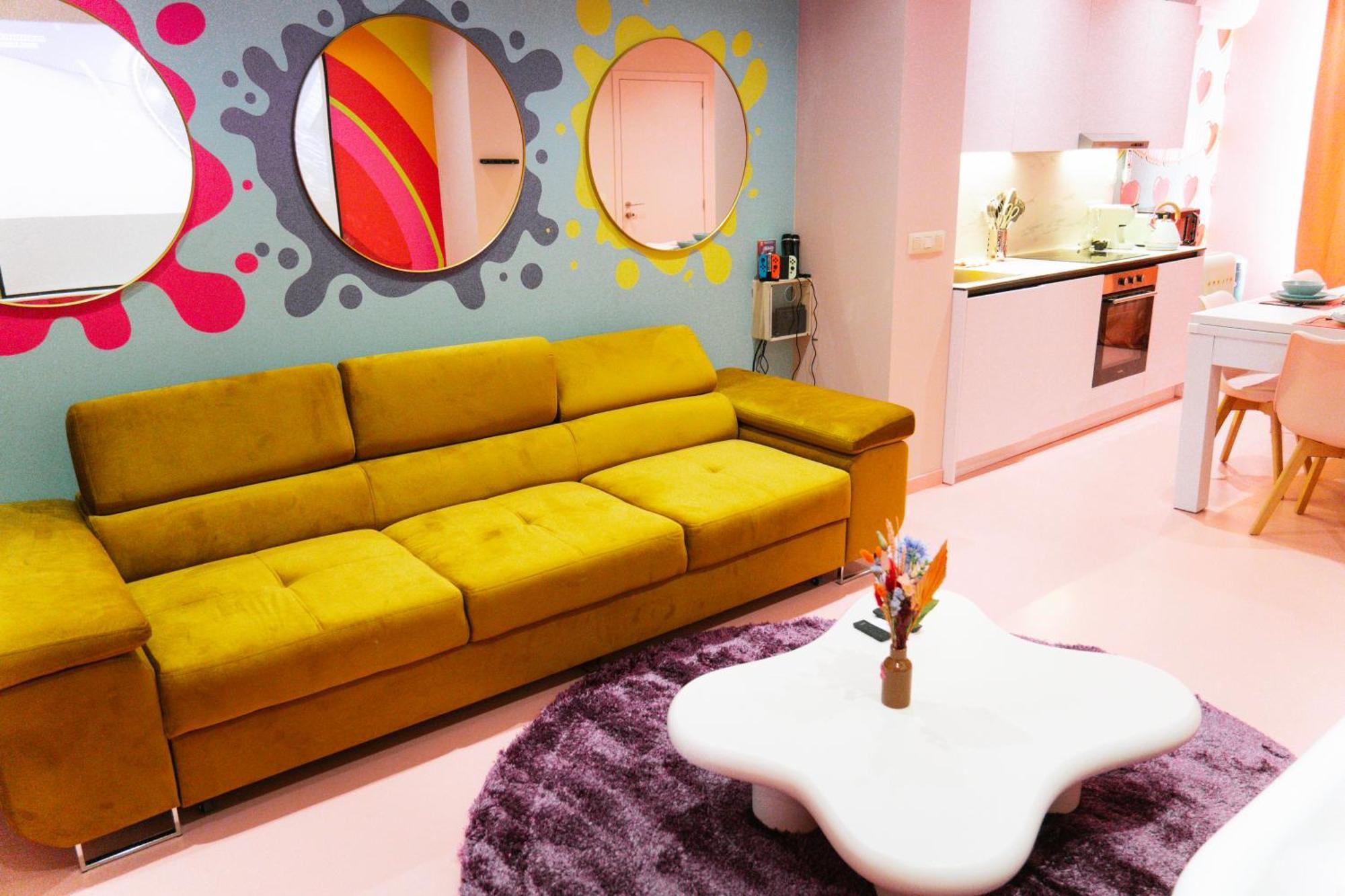 Capsule Girl Power Spa - Balneo - Sauna - Karaoke - Billard - 2 Chambres Charleroi Esterno foto